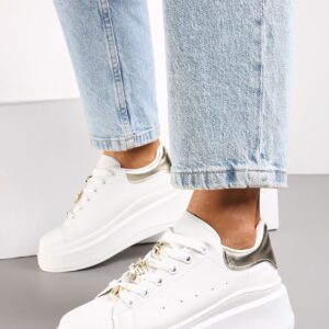 Białe Sneakersy na Platformie ze Złotymi Detalami