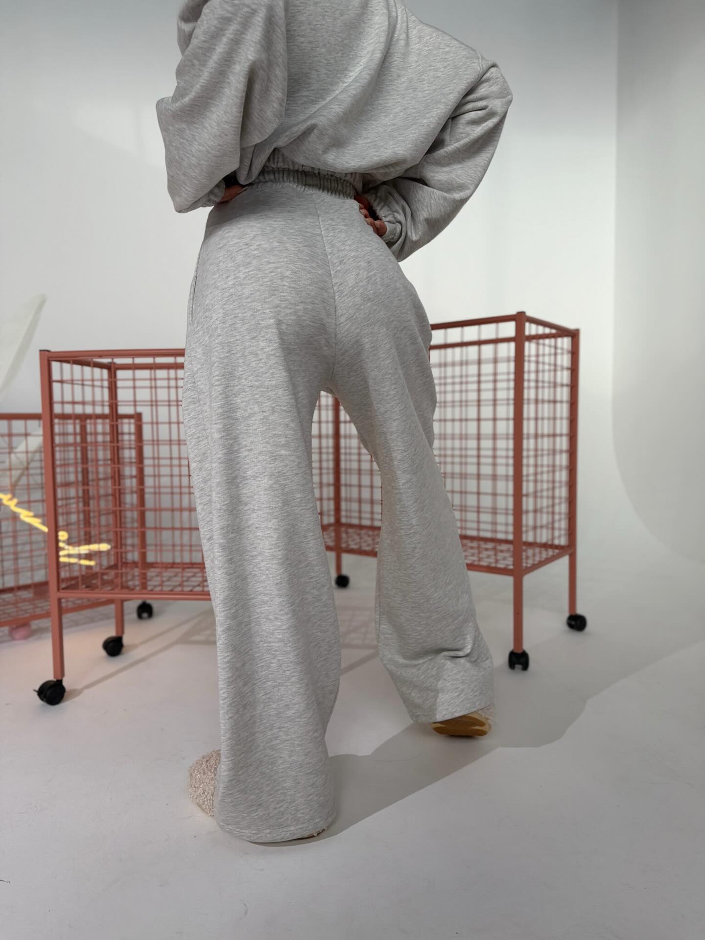 Spodnie Dresowe REGULAR – Grey Melange - Image 3