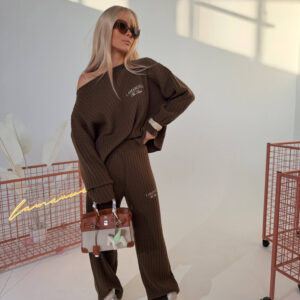 Komplet Dzianinowy YARN – Czekoladowy Brąz